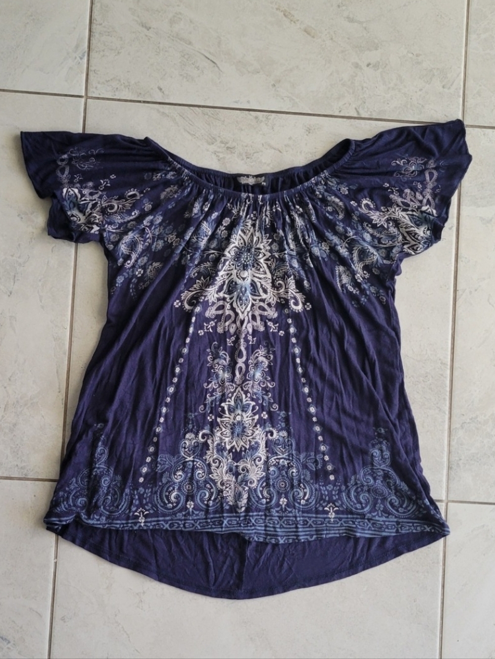 VTG Vanilla Sugar Womens Petite Medium Blue Embellished Graphic Top Short Sleeve